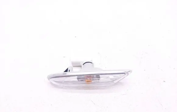 BMW X1 E84 Front fender indicator light 63137253325