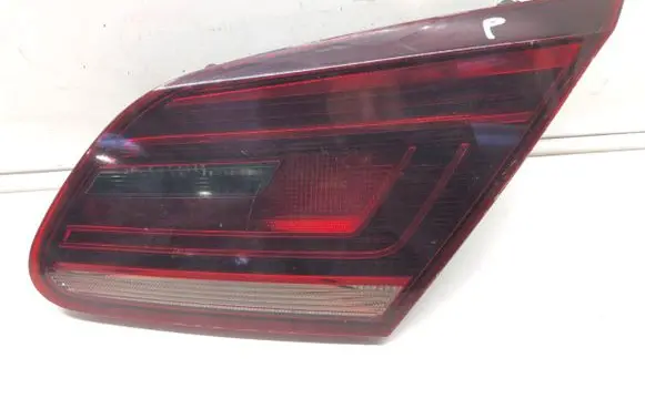 Volkswagen PASSAT CC Rear/tail lights 3C8945308R