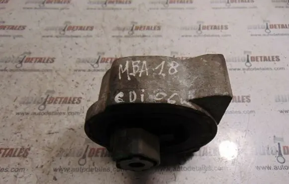 Mercedes-Benz A W169 Engine mount bracket A1692401018