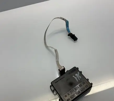 Mercedes-Benz E W211 Rain sensor A2118206026 73628104 5DC00842406