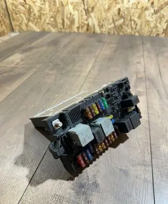 Mercedes-Benz E W211 Fuse module 2115453801