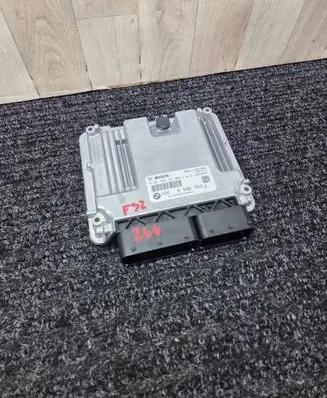 BMW 4 F32 F33 Engine control unit/module 8598759