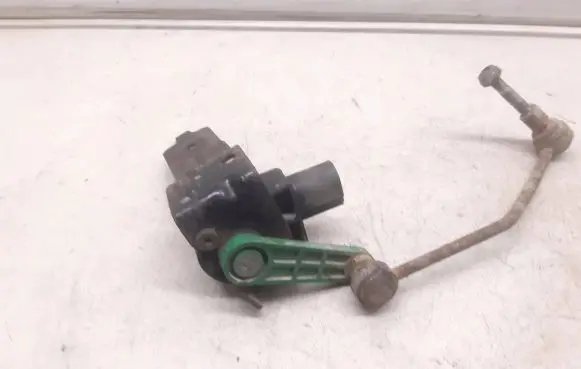 Audi A6 S6 C6 4F Air suspension front height level sensor 4F0907503