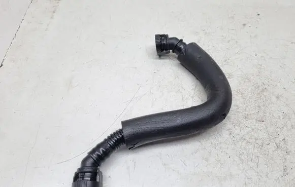 Audi A4 S4 B8 8K Breather hose/pipe 06H103221J