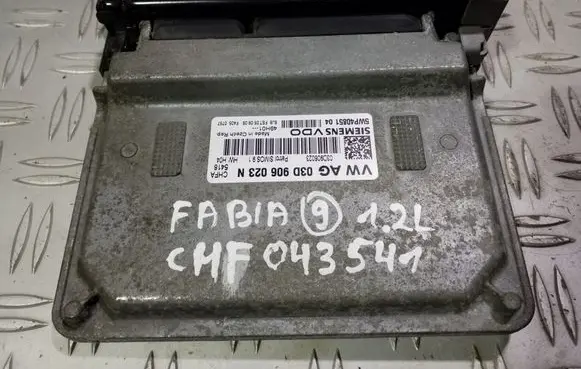 Skoda Fabia Mk2 (5J) Engine control unit/module 03D906023N 5WP4085104