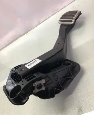 Alfa Romeo Giulia Brake pedal 00505342700
