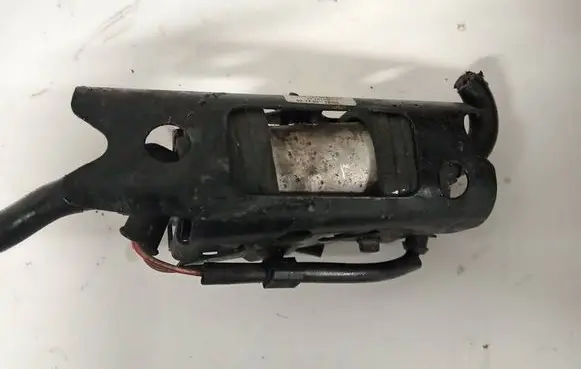Skoda Octavia Mk1 (1U) Fuel injection high pressure pump 5N0127023D