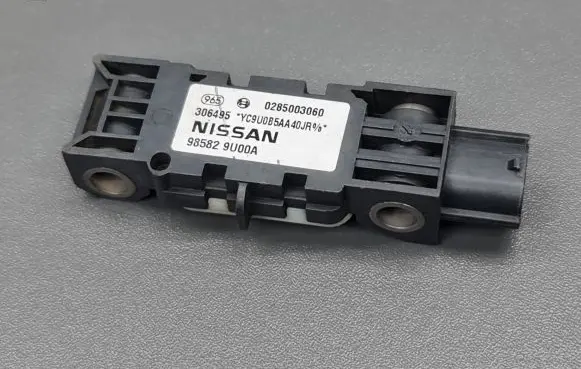 Nissan Note (E11) Airbag deployment crash/impact sensor 0285003060 985829U00A