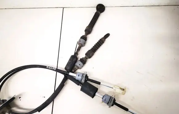 KIA Sportage Gear shift cable linkage