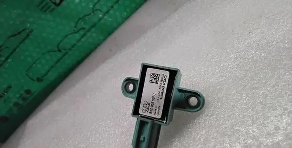 Audi A4 S4 B8 8K Airbag deployment crash/impact sensor 8K0955557C