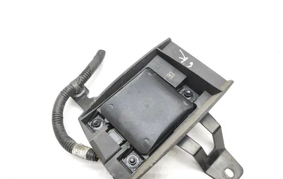 Hyundai Santa Fe Blind spot module D10006167 99140S2010 AB301A4111