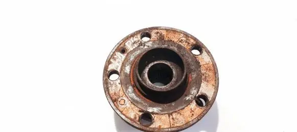 Volkswagen Touran I Front wheel hub