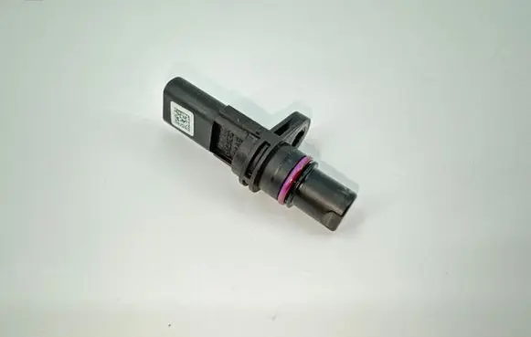 Volkswagen Golf VIII Crankshaft position sensor 04L907601C