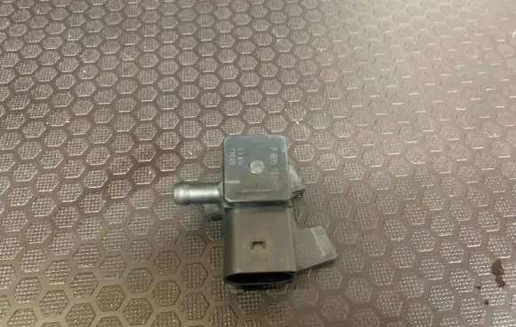BMW X1 E84 Exhaust gas pressure sensor 7805152 1180 11E25