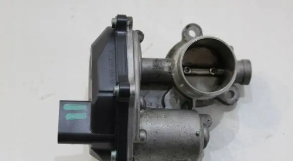 Volkswagen PASSAT B8 EGR valve 04L131501C