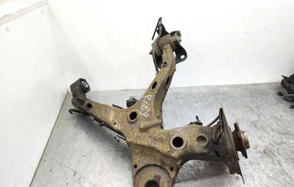 Opel Vivaro Rear wheel hub spindle/knuckle 9807505080