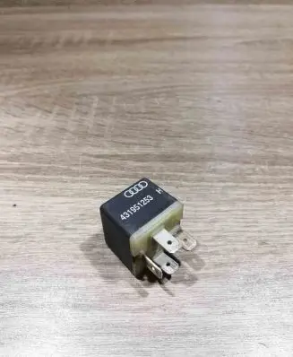 Audi A4 S4 B5 8D Other relay 431951253h