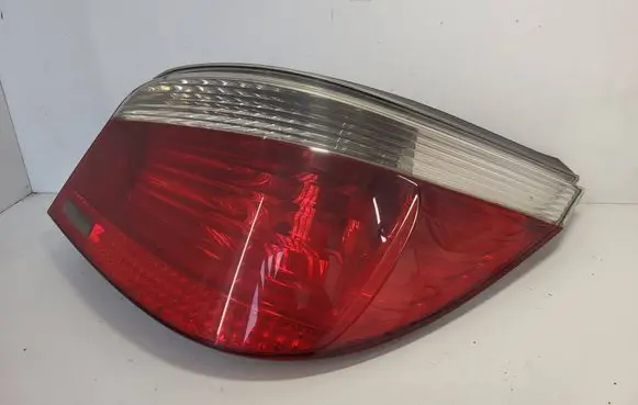 BMW 5 E60 E61 Rear/tail lights 6923306