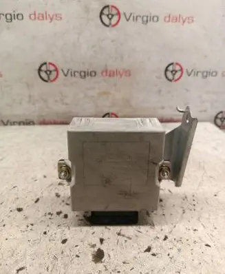 Toyota Avensis T250 Window wiper relay 150696