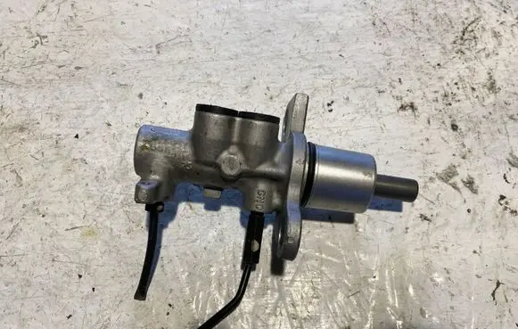 Audi A4 S4 B8 8K Master brake cylinder 32661923