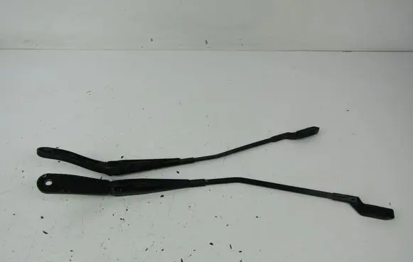 Volvo XC60 Front wiper blade arm 