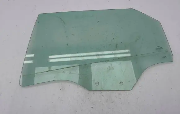 Audi A1 Rear door window glass