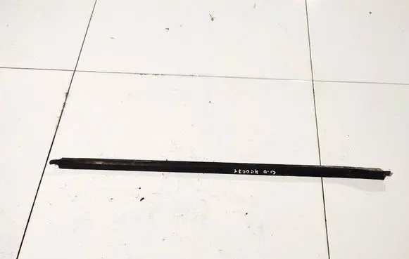 Peugeot 307 Rear door glass trim molding