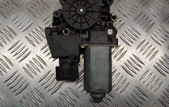 Audi A3 S3 8L Front door window regulator motor 103022100 05073900