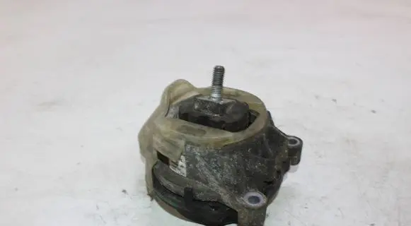BMW X3 F25 Engine mount bracket 4073499 080910