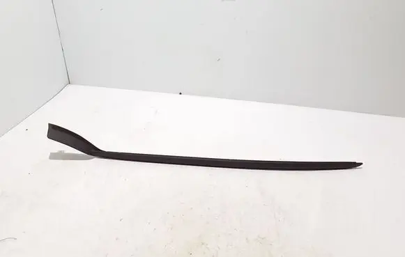 Volvo C40 Windshield trim 32262940