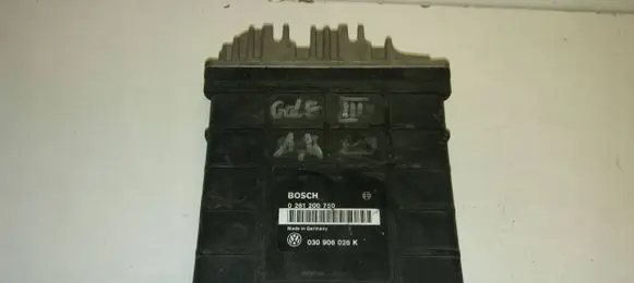 Volkswagen Golf III Engine control unit/module 030906026K 0261200750