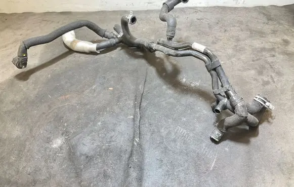 Audi A3 8Y Engine coolant pipe/hose 7T0121064AJ N1030533E15 105399326