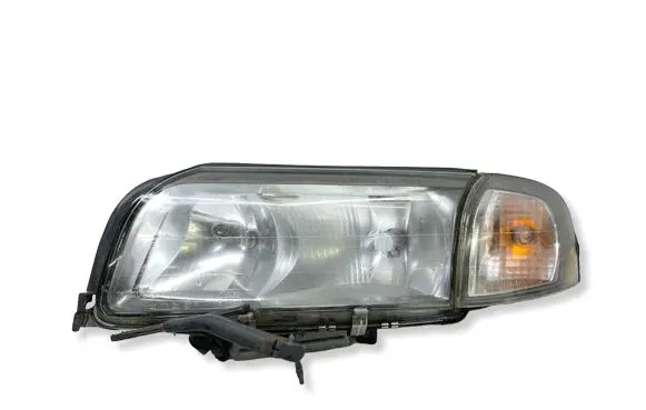 Volvo S80 Headlight/headlamp 89007823 8693541 RHD