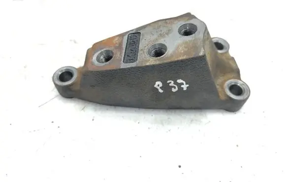 Hyundai ix35 Gearbox mounting bracket