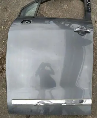 Citroen C5 Front door pilkos
