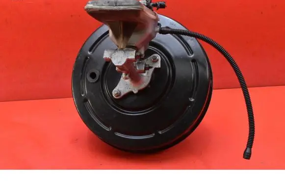 Renault Trafic II (X83) Brake booster 8200837097