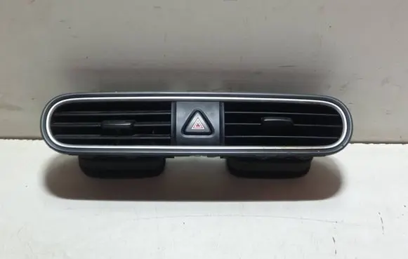 Hyundai Kona I Hazard light switch 93790J9000 3K53601000 2019M0M64078