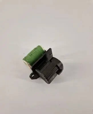 Nissan X-Trail T32 Heater blower fan relay M164727