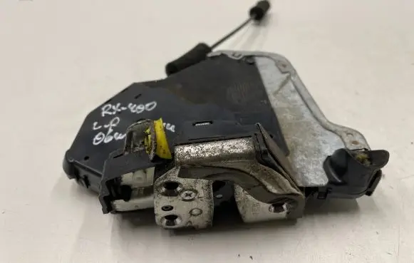 Lexus RX 330 - 350 - 400H Front door lock