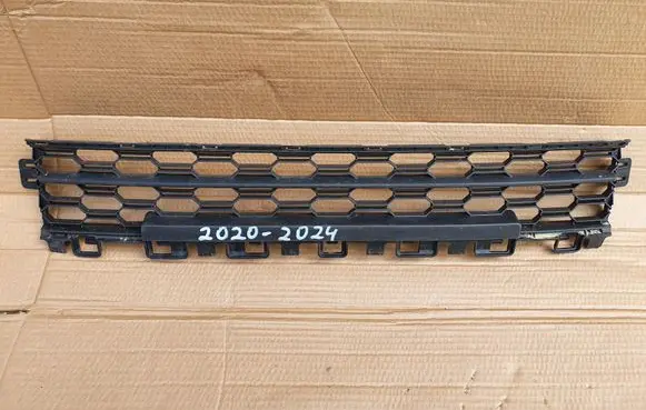 Skoda Octavia Mk4 Front bumper lower grill 5E3853677