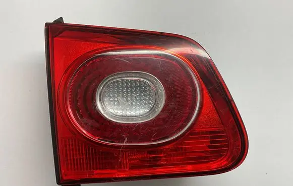 Volkswagen Tiguan Tailgate rear/tail lights 5N0945093B 034810 009692013646