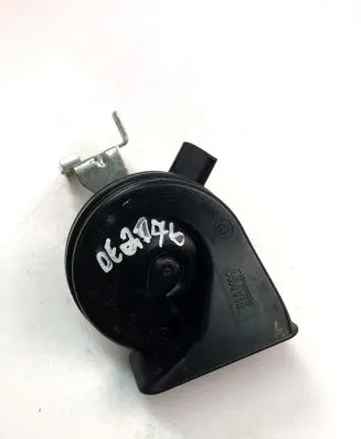 Volkswagen PASSAT B8 Horn signal 3G0951182A