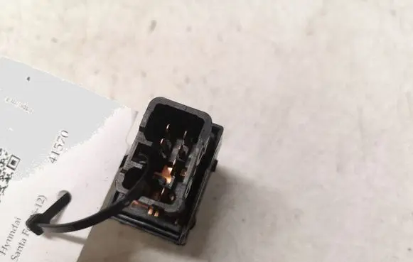 Hyundai Santa Fe Electric window control switch