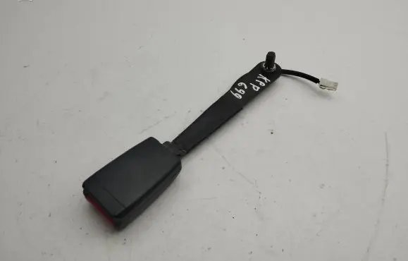 Infiniti FX Front seatbelt buckle