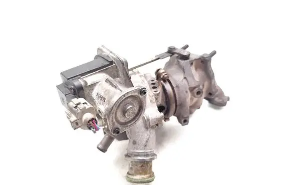 Volkswagen Golf VI Turbo 03F145701T