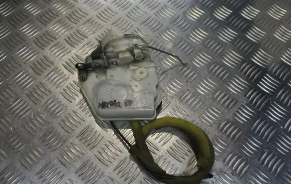 Mazda 2 Front door lock