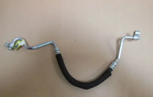 Jeep Wrangler Air conditioning (A/C) pipe/hose 68282104AA