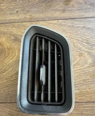 Renault Master III Dashboard air vent grill cover trim 687517173r