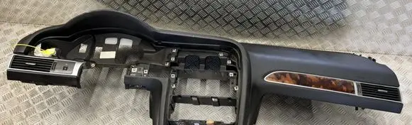 Audi A6 S6 C6 4F Dashboard 