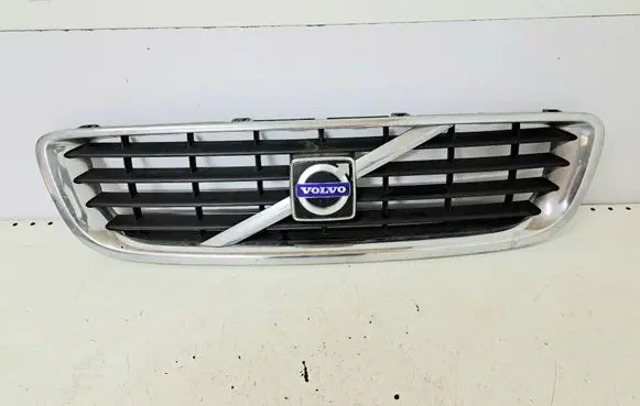 Volvo V50 Front bumper upper radiator grill 